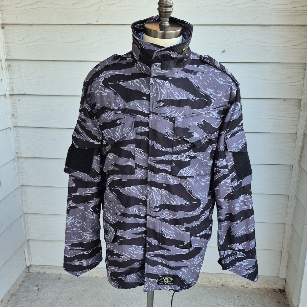 ZERO FOXTROT Grey Black Tiger Stripe Poly Mens‎ Medium Military Full Zip Jacket